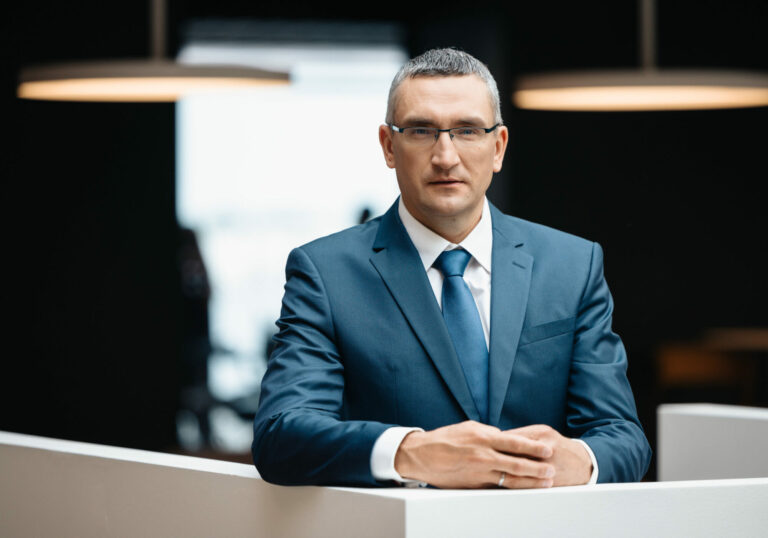 Ints Krasts, SEB bankas valdes loceklis