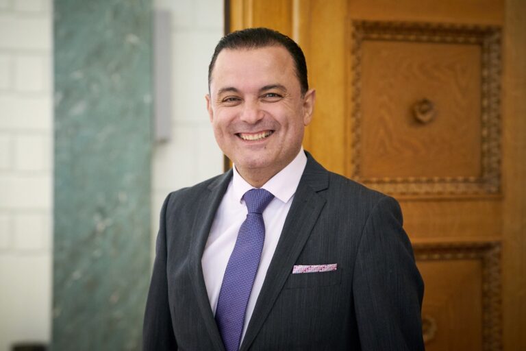 Veselības ministrs Hosams Abu Meri